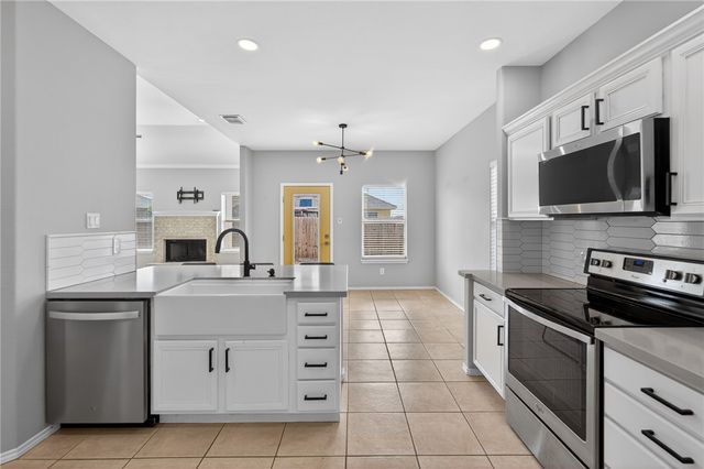 15230 BARATARIA Dr, Corpus Christi, TX 78418