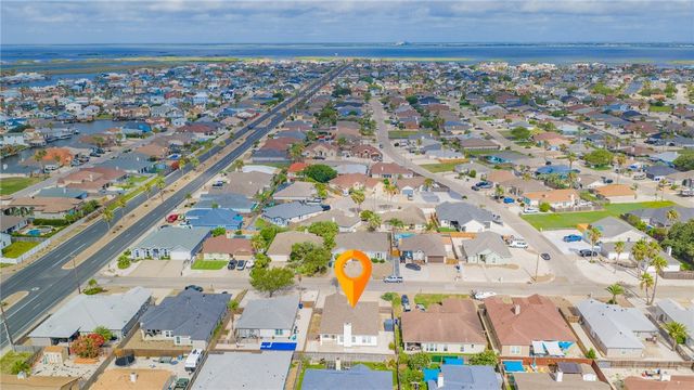 15230 BARATARIA Dr, Corpus Christi, TX 78418