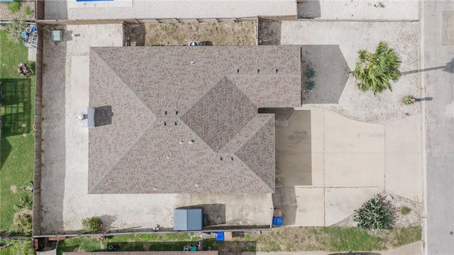 15230 BARATARIA Dr, Corpus Christi, TX 78418