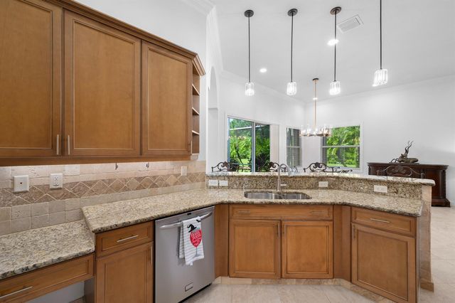 469 NW Blue Lake Drive, Port St. Lucie, FL 34986