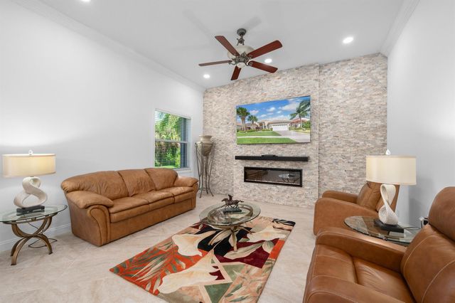 469 NW Blue Lake Drive, Port St. Lucie, FL 34986