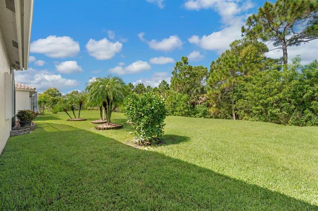 469 NW Blue Lake Drive, Port St. Lucie, FL 34986