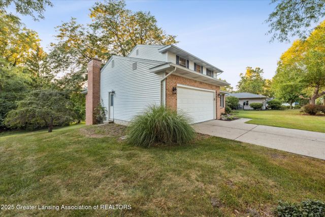 5435 Blue Haven Drive, East Lansing, MI 48823