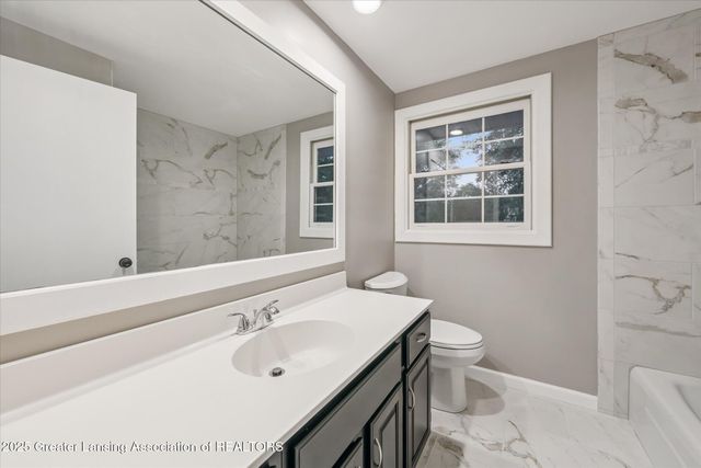 5435 Blue Haven Drive, East Lansing, MI 48823