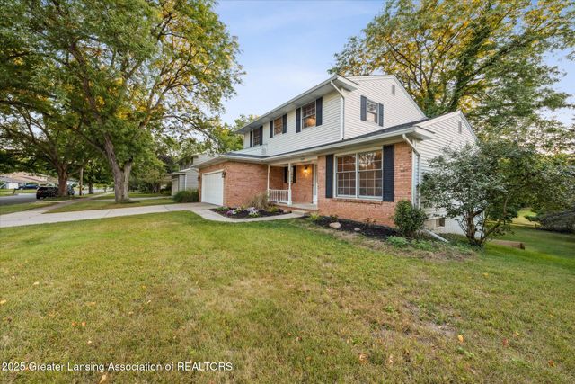5435 Blue Haven Drive, East Lansing, MI 48823