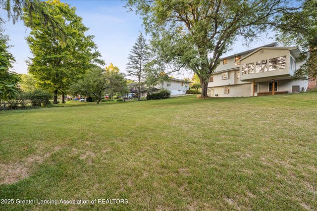 5435 Blue Haven Drive, East Lansing, MI 48823
