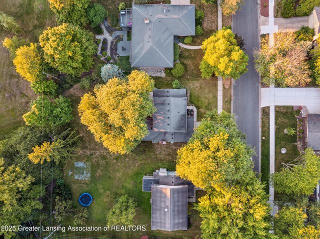 5435 Blue Haven Drive, East Lansing, MI 48823