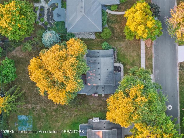 5435 Blue Haven Drive, East Lansing, MI 48823