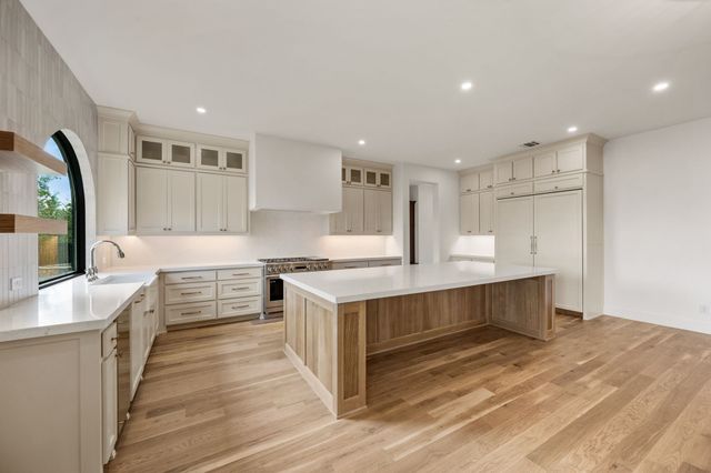 9065 Lakeside Drive, Fort Worth, TX 76179
