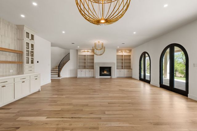 9065 Lakeside Drive, Fort Worth, TX 76179