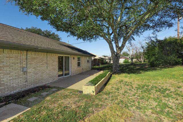 2603 Carter Creek Parkway, Bryan, TX 77802