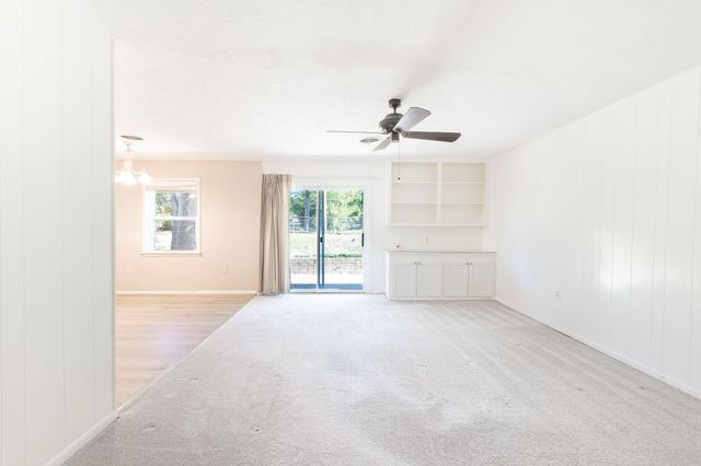 2603 Carter Creek Parkway, Bryan, TX 77802