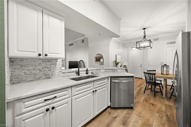 12930 Positano CIR 307, Naples, FL 34105