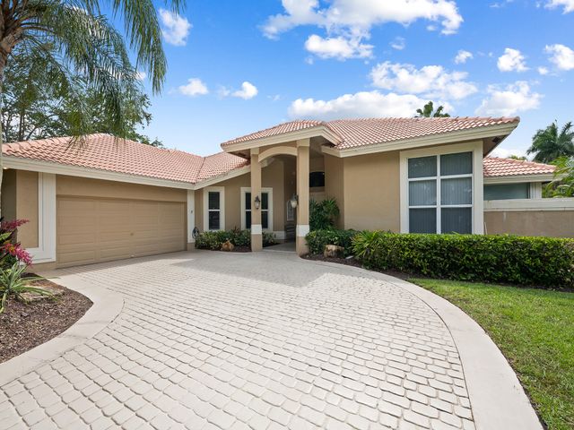 1207 Manor Drive S, Weston, FL 33326
