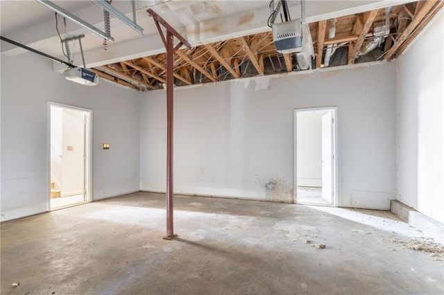 5415 Twin Lakes Drive, Atlanta, GA 30349