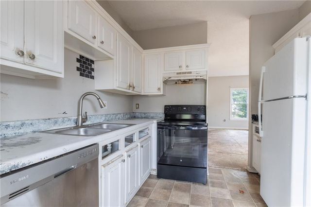 5415 Twin Lakes Drive, Atlanta, GA 30349