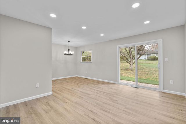 24320 LOG HOUSE RD, Gaithersburg, MD 20882