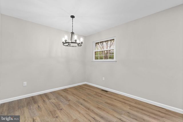 24320 LOG HOUSE RD, Gaithersburg, MD 20882