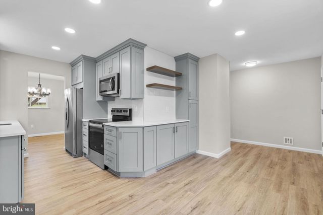 24320 LOG HOUSE RD, Gaithersburg, MD 20882