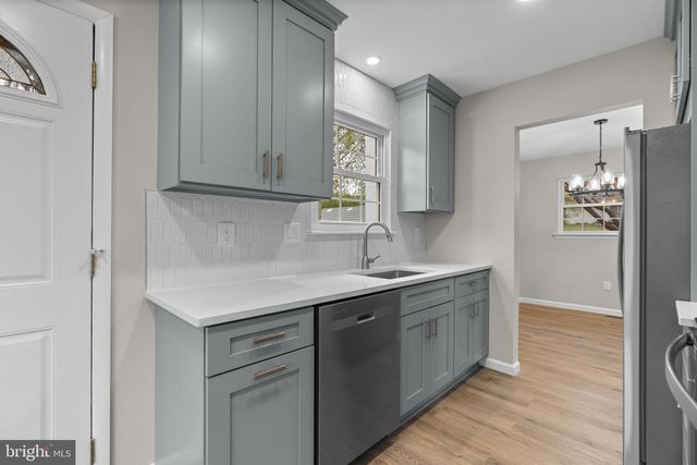 24320 LOG HOUSE RD, Gaithersburg, MD 20882