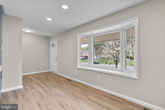 24320 LOG HOUSE RD, Gaithersburg, MD 20882