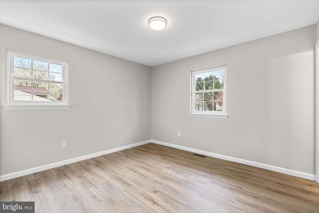 24320 LOG HOUSE RD, Gaithersburg, MD 20882