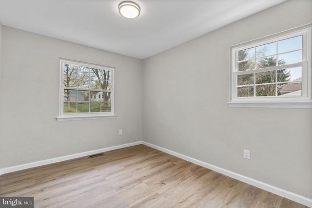 24320 LOG HOUSE RD, Gaithersburg, MD 20882