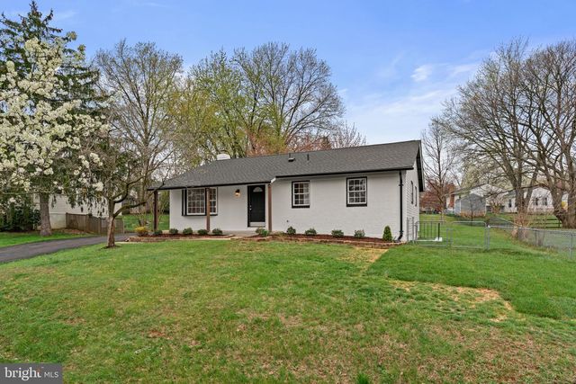 24320 LOG HOUSE RD, Gaithersburg, MD 20882