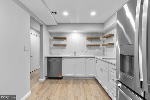 24320 LOG HOUSE RD, Gaithersburg, MD 20882
