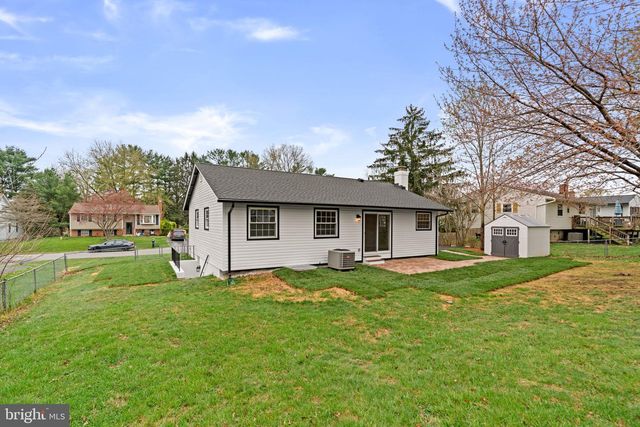 24320 LOG HOUSE RD, Gaithersburg, MD 20882