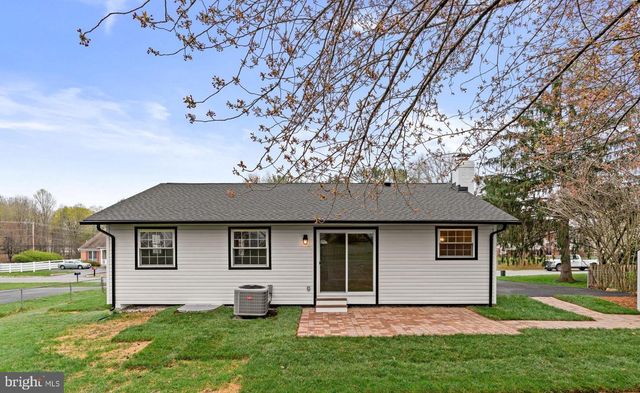 24320 LOG HOUSE RD, Gaithersburg, MD 20882
