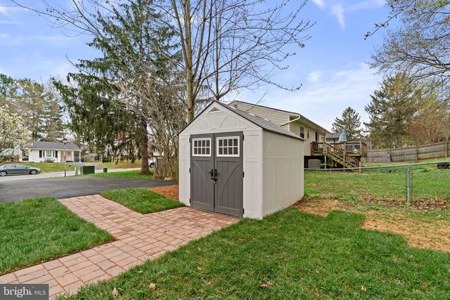 24320 LOG HOUSE RD, Gaithersburg, MD 20882