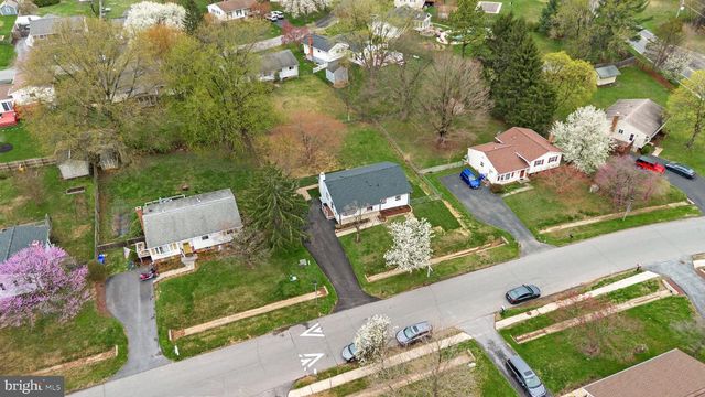 24320 LOG HOUSE RD, Gaithersburg, MD 20882