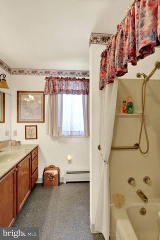 1221 BROADWAY BLVD, Reading, PA 19607