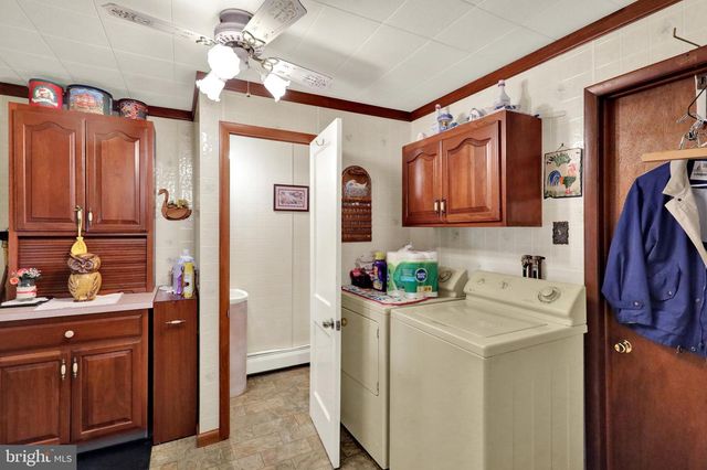 1221 BROADWAY BLVD, Reading, PA 19607