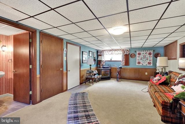 1221 BROADWAY BLVD, Reading, PA 19607