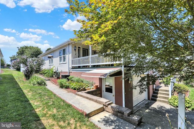 1221 BROADWAY BLVD, Reading, PA 19607