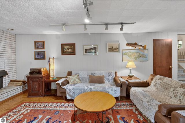 189 Westview Drive, Alma, MI 48801