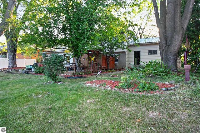 189 Westview Drive, Alma, MI 48801