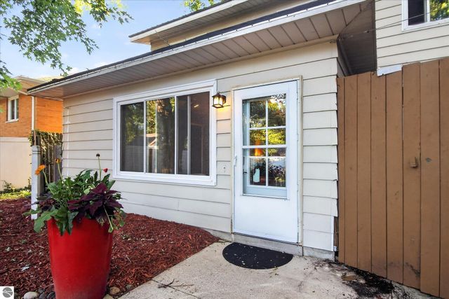 189 Westview Drive, Alma, MI 48801