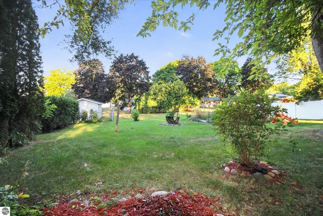 189 Westview Drive, Alma, MI 48801