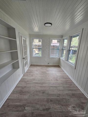 26 Kennington Dr, Pensacola, FL 32507