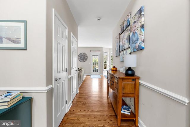 111 CRABAPPLE CT, Hummelstown, PA 17036