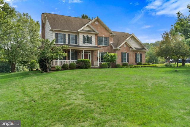 111 CRABAPPLE CT, Hummelstown, PA 17036