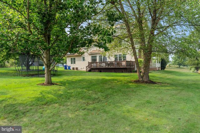 111 CRABAPPLE CT, Hummelstown, PA 17036