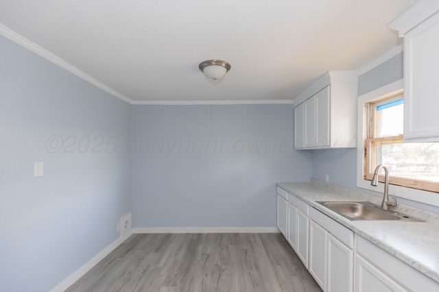 1100 N Missouri Street, Shamrock, TX 79079