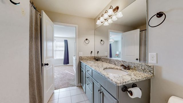 142 Cobblestone Place Dr, Goodlettsville, TN 37072