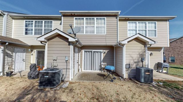 142 Cobblestone Place Dr, Goodlettsville, TN 37072