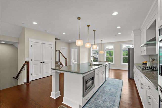 208 Kousa Ln, Peters Twp, PA 15367