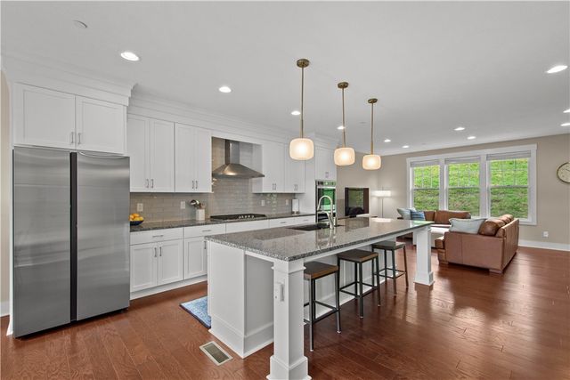 208 Kousa Ln, Peters Twp, PA 15367